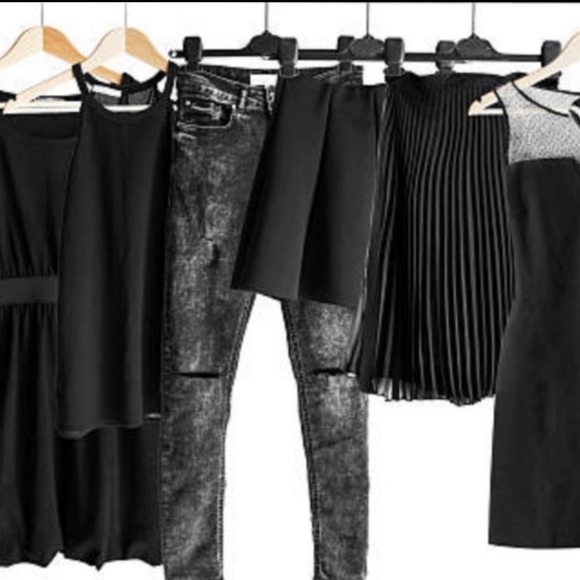 Like to be notified of upcoming Posh Shows - Picture 2 of 8